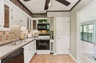 23101 Plantation Dr NE, Atlanta, GA 30324 - Photo 18