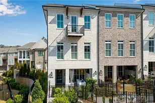 4048 Blandford St, Peachtree Corners, GA 30092 - Photo 2