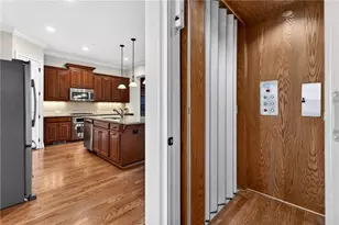 1311 Lullwater Park Cir, Atlanta, GA 30306 - Photo 10