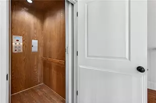 1311 Lullwater Park Cir, Atlanta, GA 30306 - Photo 16