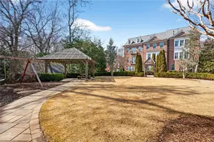 1311 Lullwater Park Cir, Atlanta, GA 30306 - Photo 46