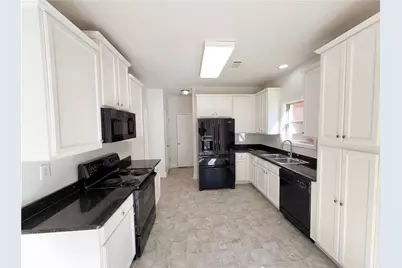 164 Thorncrest Court, Tucker, GA 30084 - Photo 2