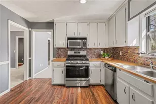 5088 Ravenwood Dr NW, Marietta, GA 30066 - Photo 12