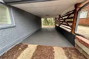 1739 Carter Cir, Atlanta, GA 30344 - Photo 16