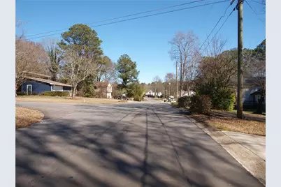 5564 Cobb Meadow, Norcross, GA 30093 - Photo 6