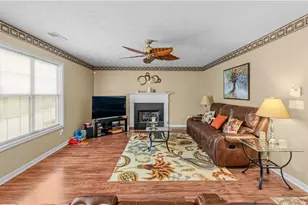 7982 Harmony Lakes Dr, Lithonia, GA 30058 - Photo 10