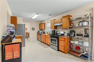 7982 Harmony Lakes Dr, Lithonia, GA 30058 - Photo 6