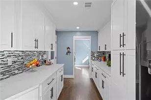 465 Rocky Creek Dr, Roswell, GA 30075 - Photo 10