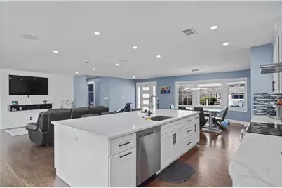 465 Rocky Creek Drive, Roswell, GA 30075 - Photo 8