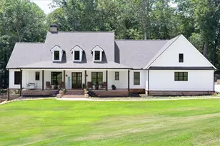 1380 Cronic Town Rd, Auburn, GA 30011 - Photo 2