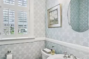 3905 Peachtree Dunwoody Rd NE, Atlanta, GA 30342 - Photo 20