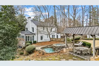 3905 Peachtree Dunwoody Road NE, Atlanta, GA 30342 - Photo 38