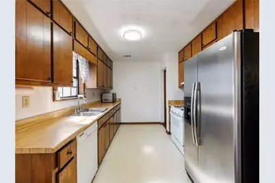 1805 Danielle Place, Lawrenceville, GA 30043 - Photo 10