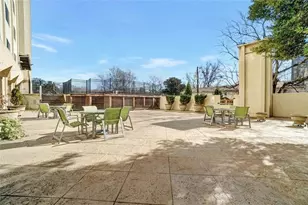 2479 Peachtree Rd NE, Atlanta, GA 30305 - Photo 24
