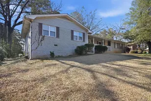 3873 Jane Marie Ln, Decatur, GA 30035 - Photo 2