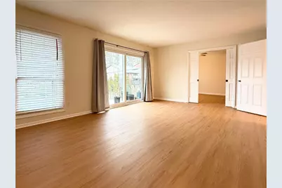 6851 Roswell Road #O34, Atlanta, GA 30328 - Photo 4