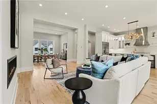 240 Traditions Dr, Alpharetta, GA 30004 - Photo 10