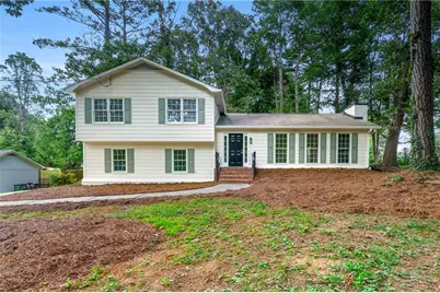 1586 Lucelle Avenue, Stone Mountain, GA 30087 - Photo 1