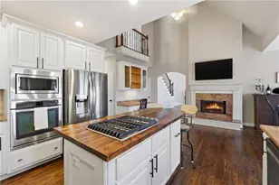 2595 Highland Pointe Dr, Cumming, GA 30041 - Photo 10