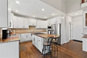 2595 Highland Pointe Dr, Cumming, GA 30041 - Photo 8