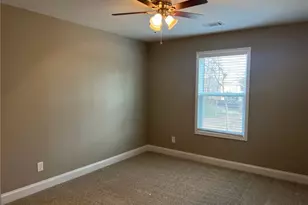 732 E Jefferson St, Hoschton, GA 30548 - Photo 20