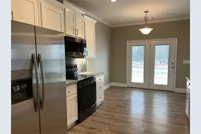 732 E Jefferson St, Hoschton, GA 30548 - Photo 6