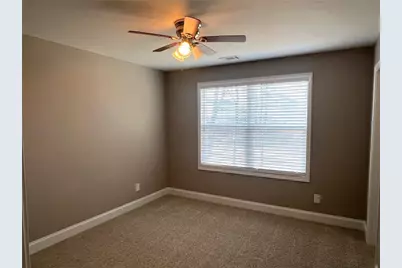 732 E Jefferson St, Hoschton, GA 30548 - Photo 18