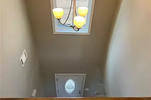 732 E Jefferson St, Hoschton, GA 30548 - Photo 16