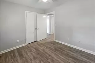 8438 Stonewall Jackson Dr, Jonesboro, GA 30238 - Photo 20