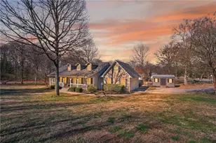 165 Richland St, Calhoun, GA 30701 - Photo 1