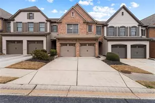4913 Berkeley Oak Cir, Peachtree Corners, GA 30092 - Photo 1