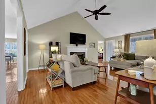 4706 Creek Wood Dr, Gainesville, GA 30507 - Photo 8