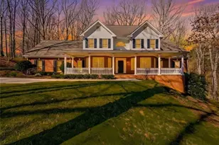 5576 Riverwalk Ct, Gainesville, GA 30506 - Photo 2