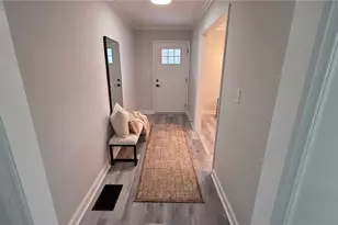 610 Glenforest Rd, Atlanta, GA 30328 - Photo 8