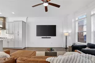 513 NE Broadview Pl NE, Atlanta, GA 30324 - Photo 10