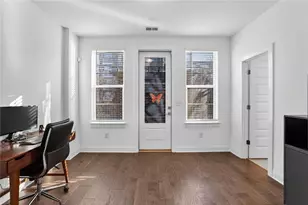 513 NE Broadview Pl NE, Atlanta, GA 30324 - Photo 4