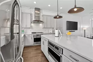 513 NE Broadview Pl NE, Atlanta, GA 30324 - Photo 14