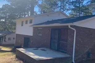 2392 Ozark Trail SW, Atlanta, GA 30331 - Photo 8