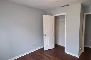 1040 Smith St SW, Atlanta, GA 30310 - Photo 8