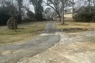 181 Lake Dr, Atlanta, GA 30340 - Photo 8