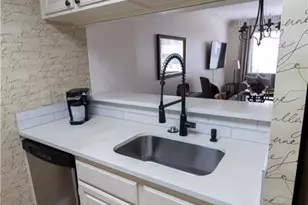 3481 Lakeside Dr NE, Atlanta, GA 30326 - Photo 10