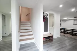 715 Lake Point Dr, Woodstock, GA 30189 - Photo 18