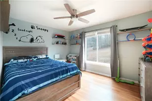 715 Lake Point Dr, Woodstock, GA 30189 - Photo 14