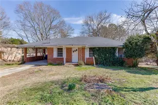 219 Stone Mountain St, Lawrenceville, GA 30046 - Photo 2