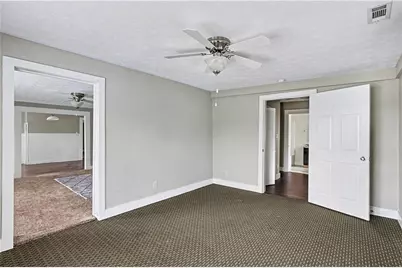 707 E McIntosh Road, Griffin, GA 30223 - Photo 18