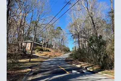 1727 Grandeus Lane SW, Stone Mountain, GA 30087 - Photo 2