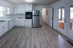 1737 Virgil Moon Rd, Loganville, GA 30052 - Photo 4