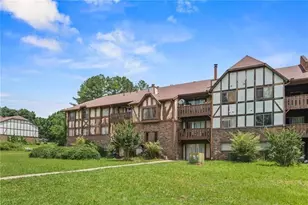 124 Camelot Dr, Atlanta, GA 30349 - Photo 2