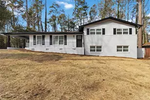 2275 Country Club Ln, Atlanta, GA 30311 - Photo 1