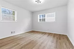 2275 Country Club Ln, Atlanta, GA 30311 - Photo 14